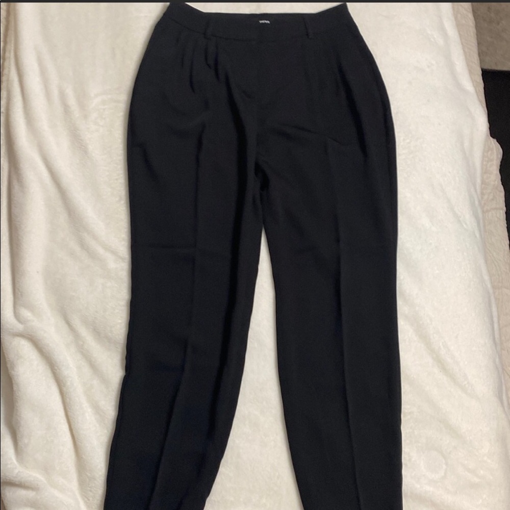 High wasted pleated ankle pants